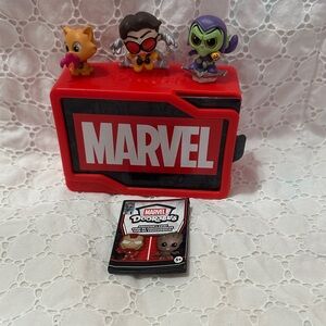 Marvel Doorables Display Box with 3 Mini Figures